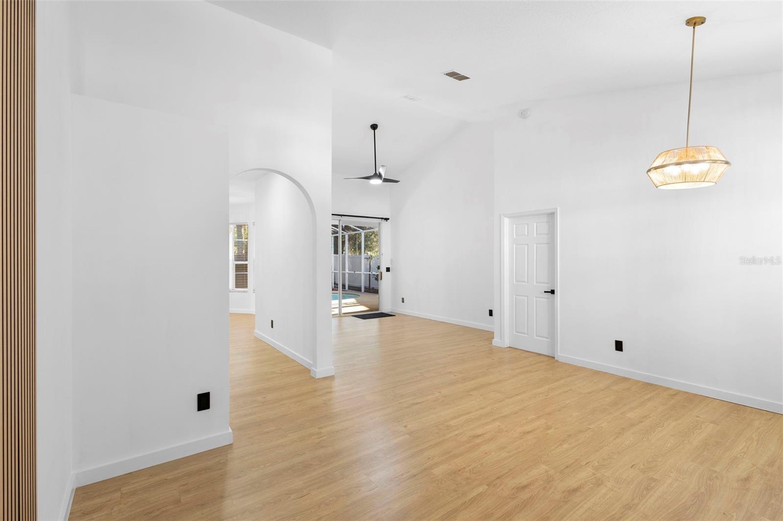 Image 7 of 48 For 5173 Jetsail Drive