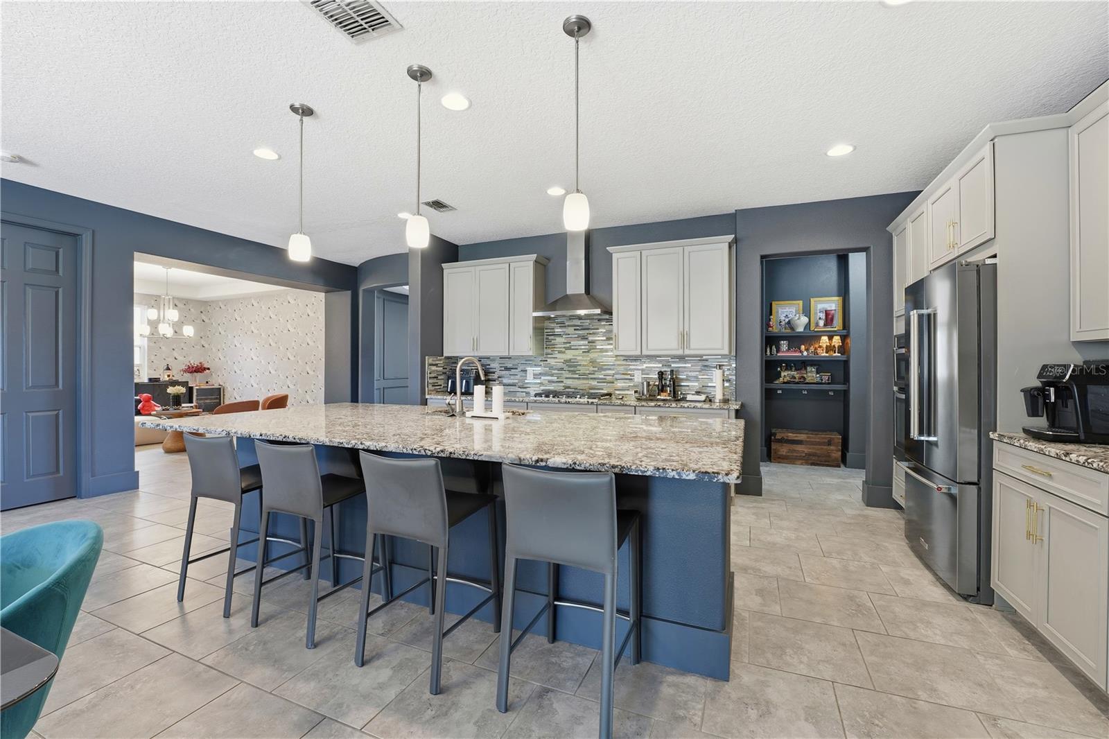 Image 16 of 70 For 626 Oxford Chase Drive