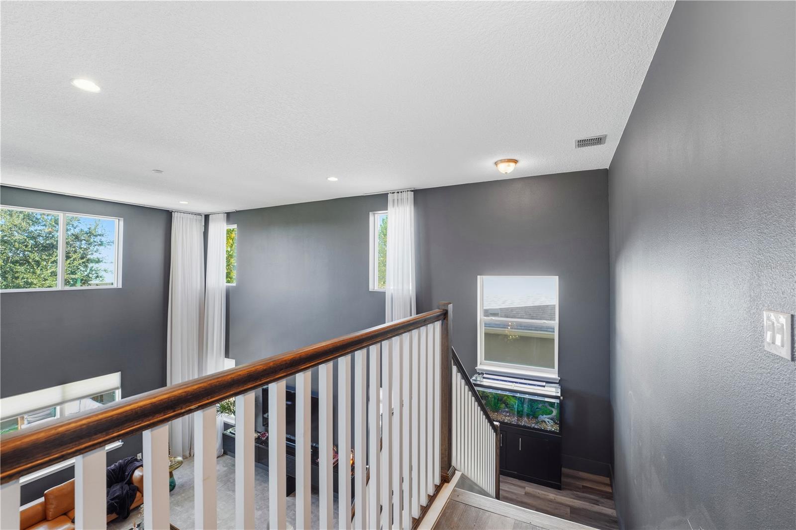 Image 23 of 70 For 626 Oxford Chase Drive