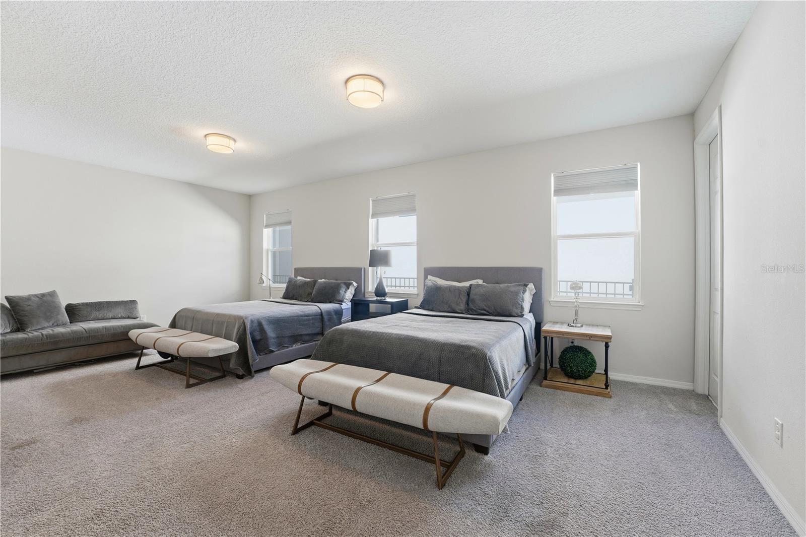 Image 34 of 70 For 626 Oxford Chase Drive