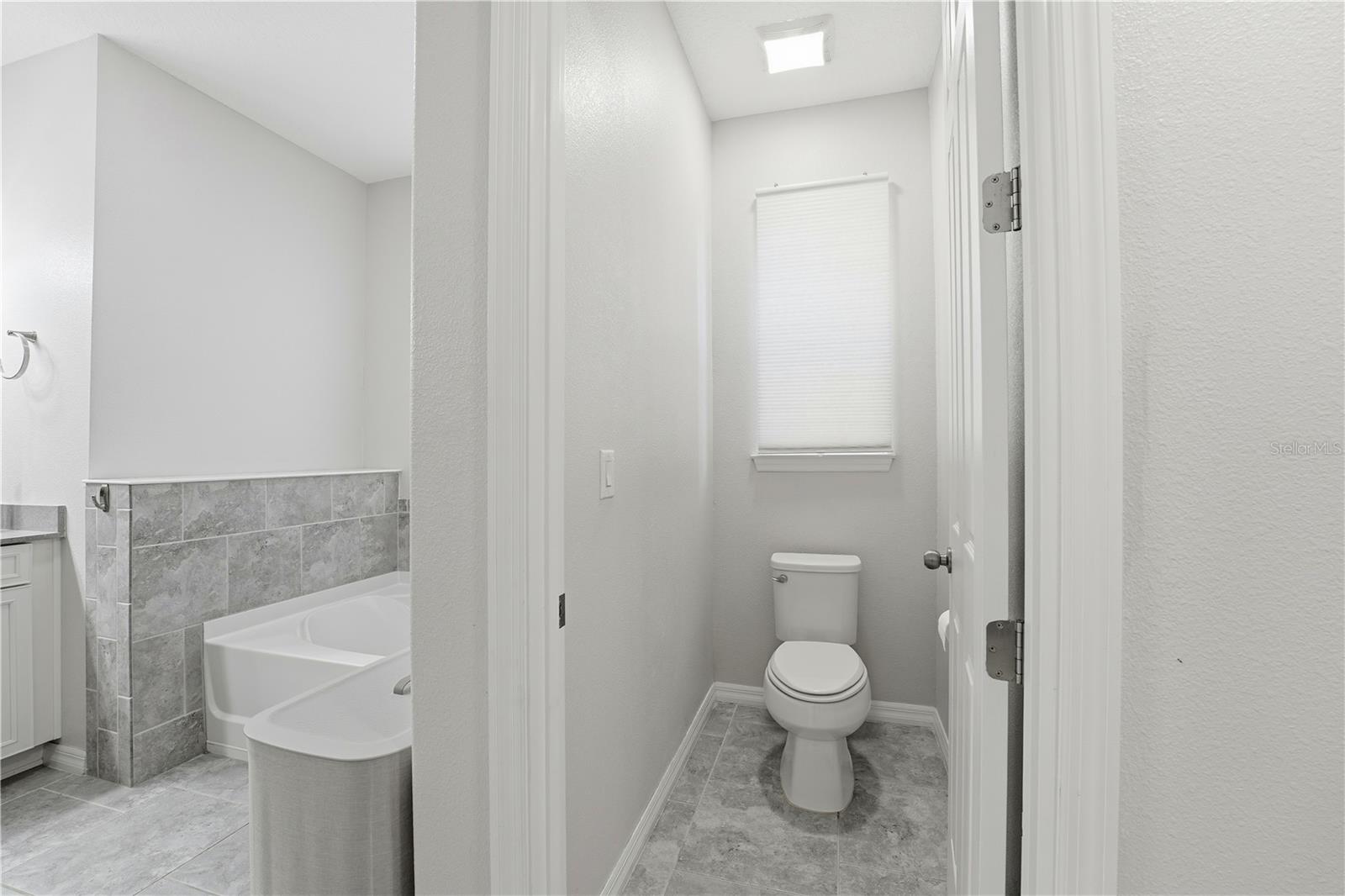 Image 52 of 70 For 626 Oxford Chase Drive