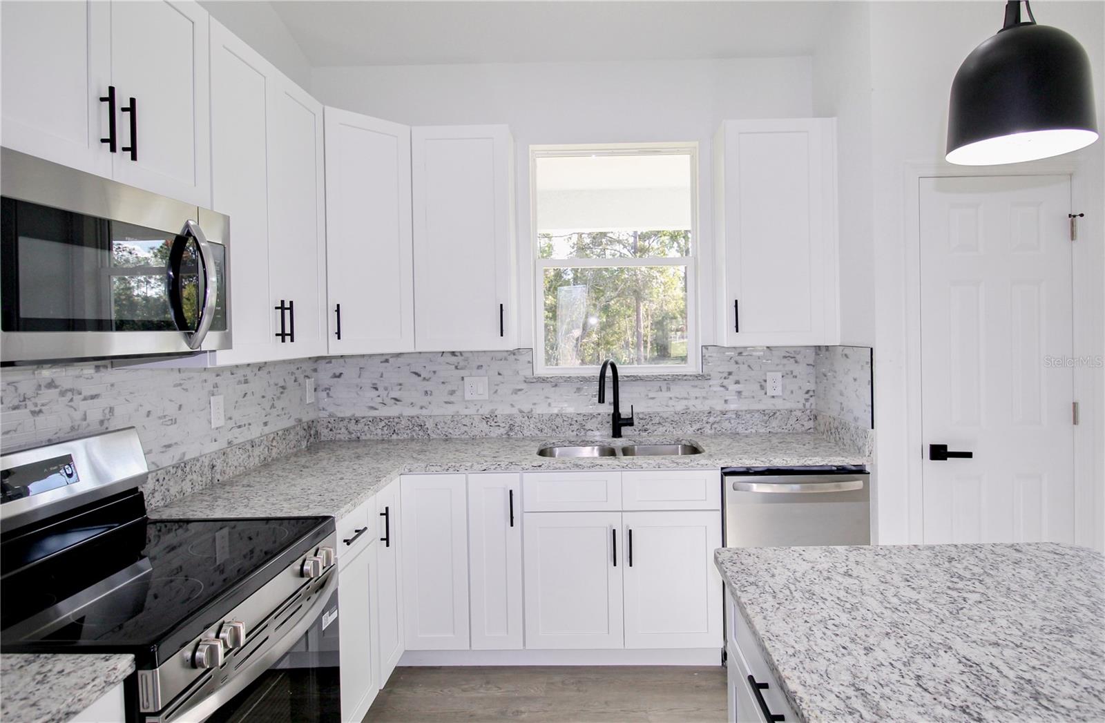 Image 11 of 35 For 1807 Azalea Terrace