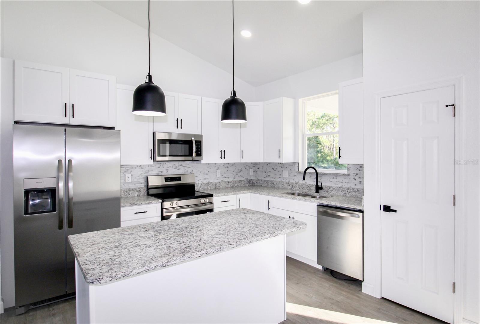 Image 3 of 35 For 1807 Azalea Terrace