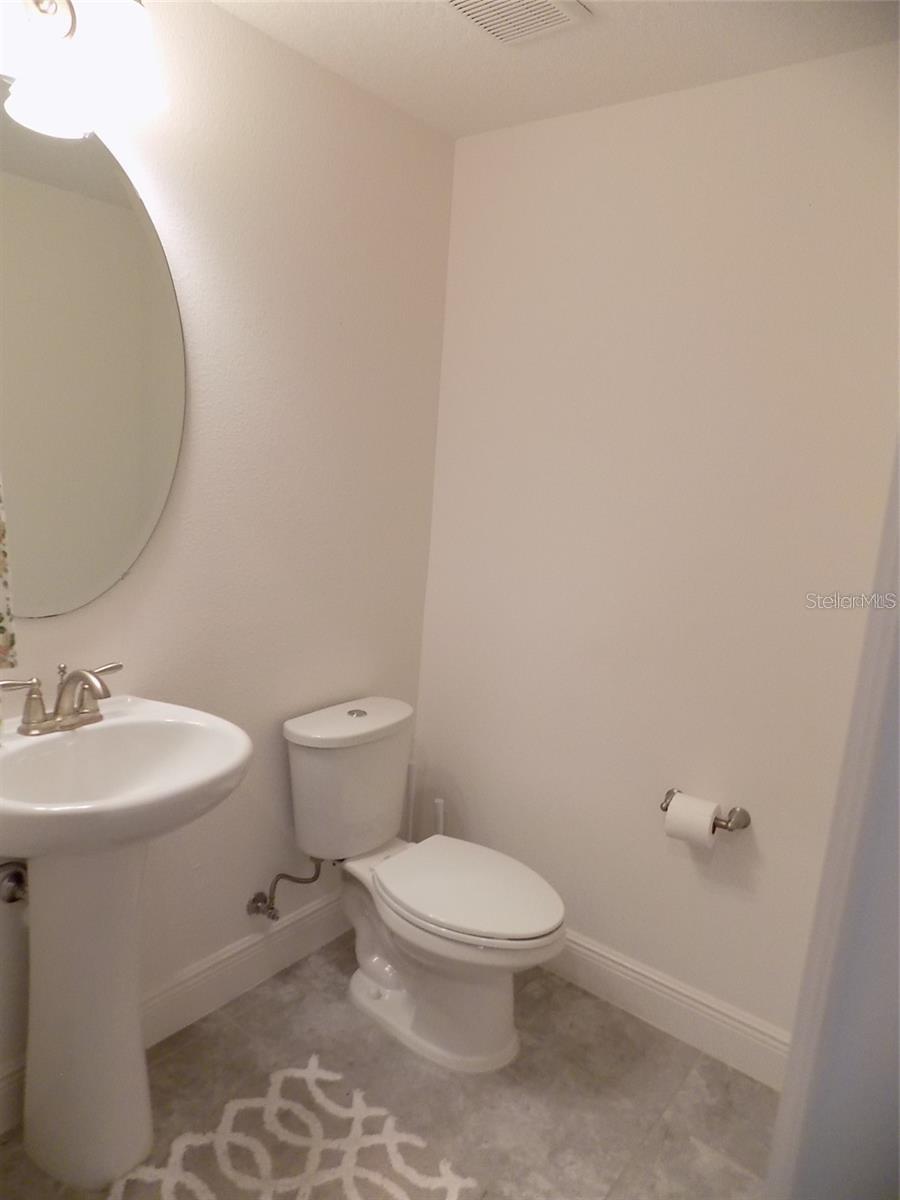 Image 10 of 18 For 14026 Millington Street