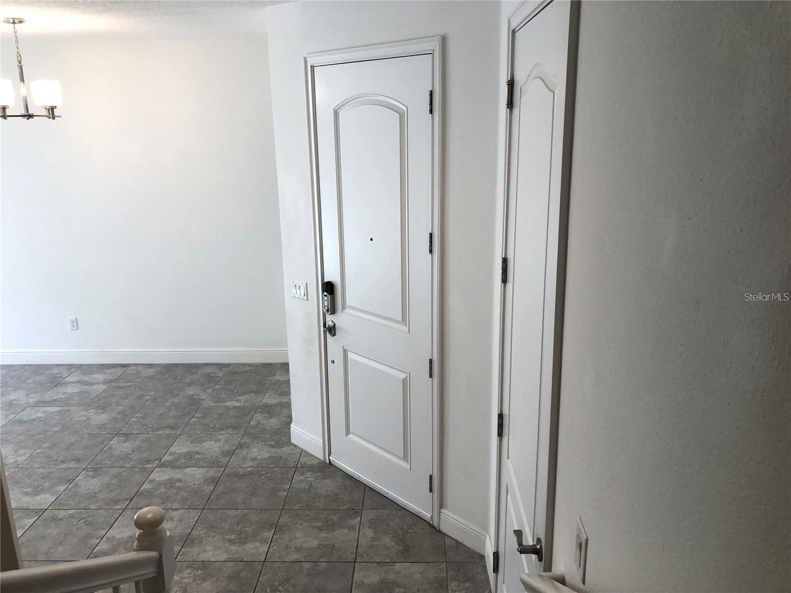 Image 4 of 18 For 14026 Millington Street