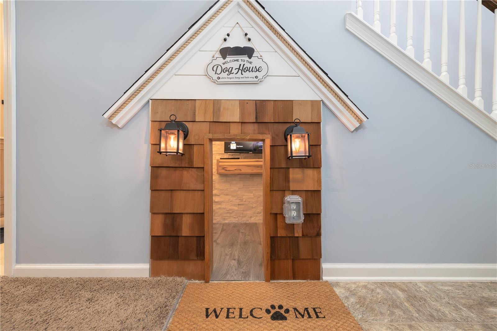 Image 16 of 41 For 415 New England Drive