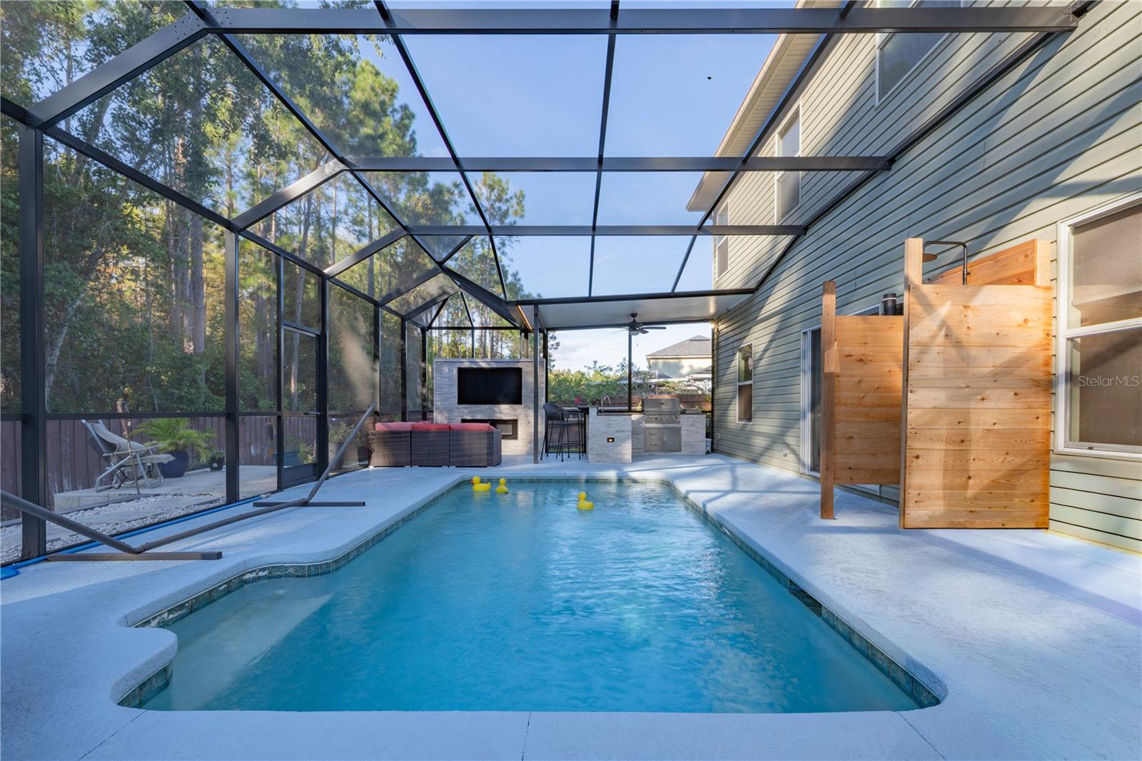 Image 33 of 41 For 415 New England Drive