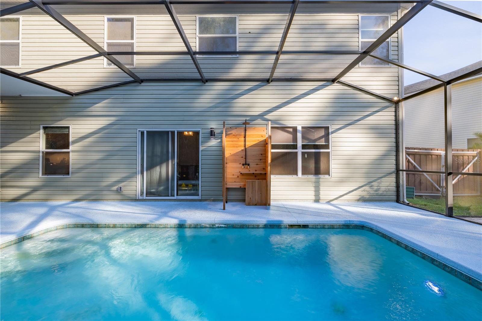 Image 34 of 41 For 415 New England Drive