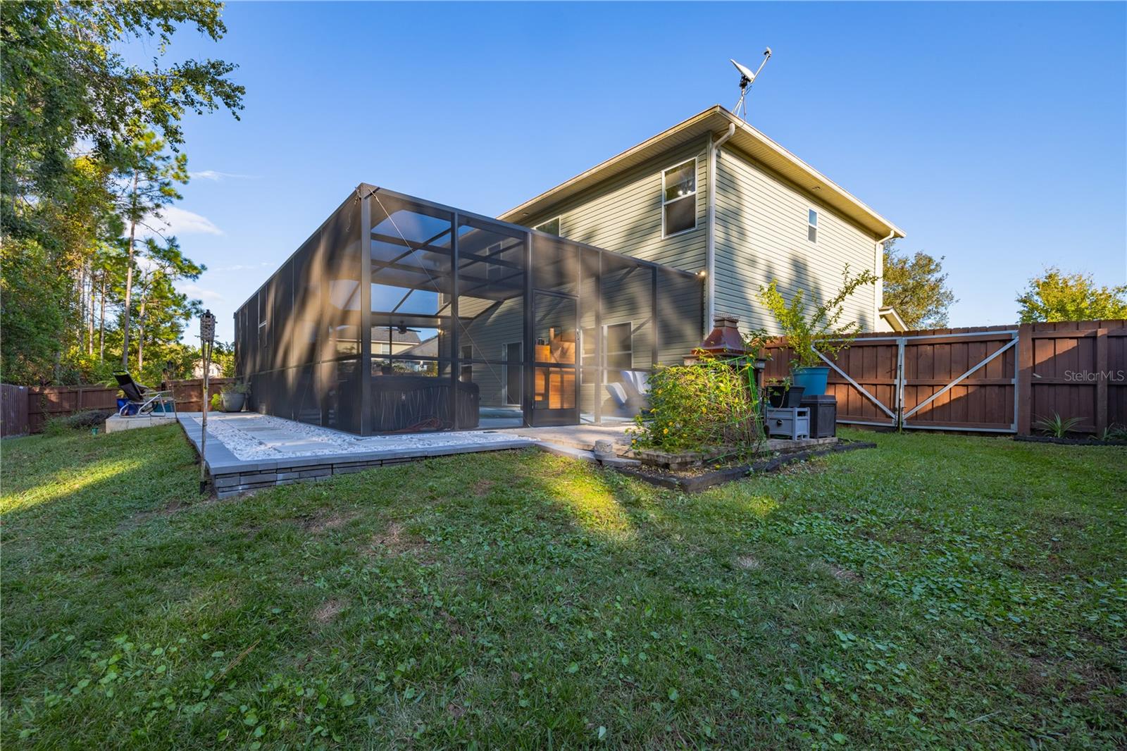 Image 40 of 41 For 415 New England Drive