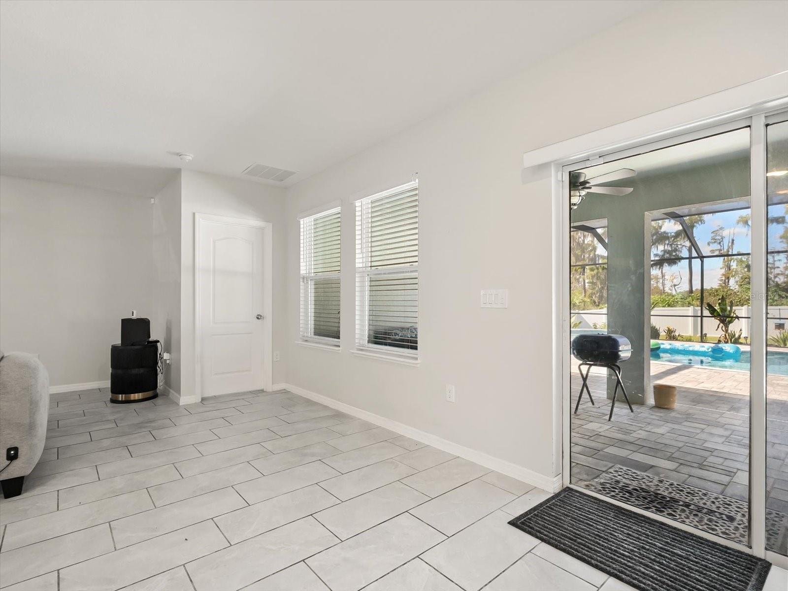 Image 14 of 40 For 15239 Silver Eagle Road