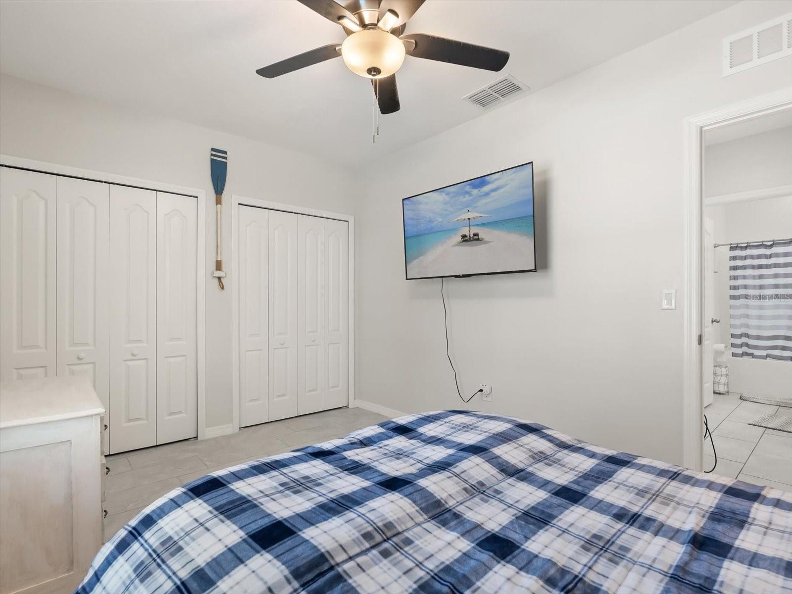 Image 21 of 40 For 15239 Silver Eagle Road