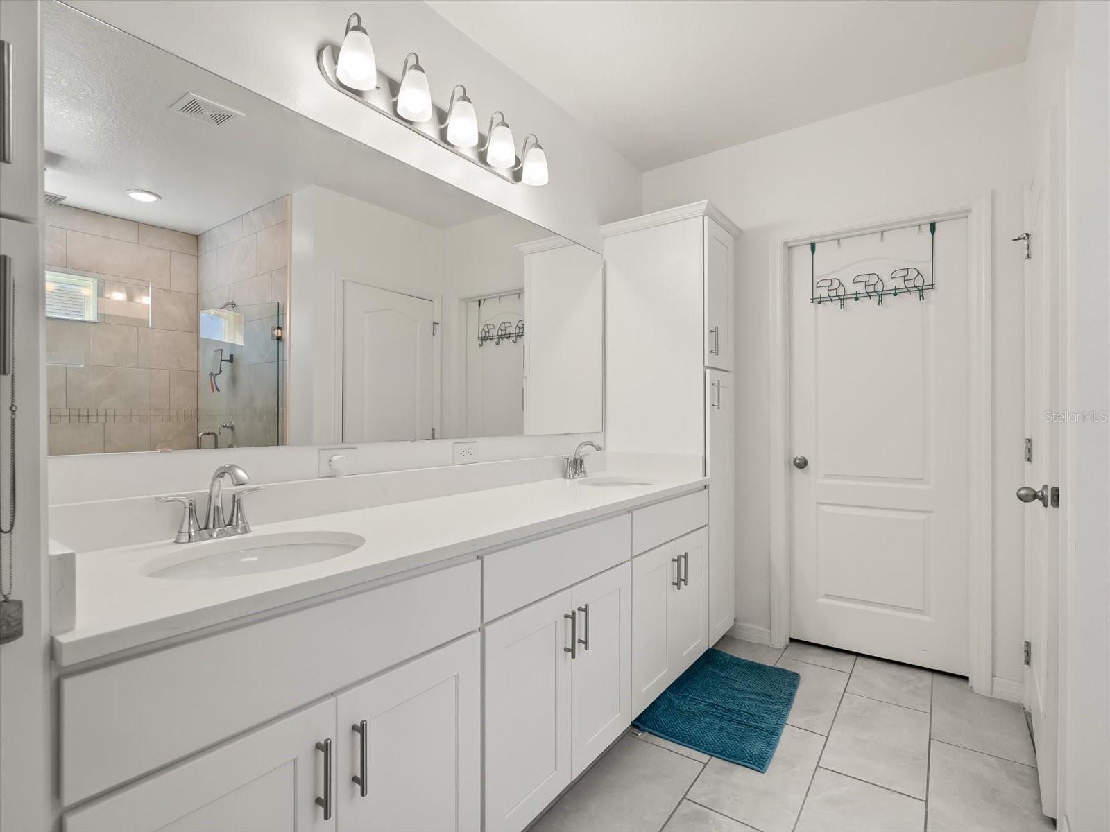 Image 27 of 40 For 15239 Silver Eagle Road