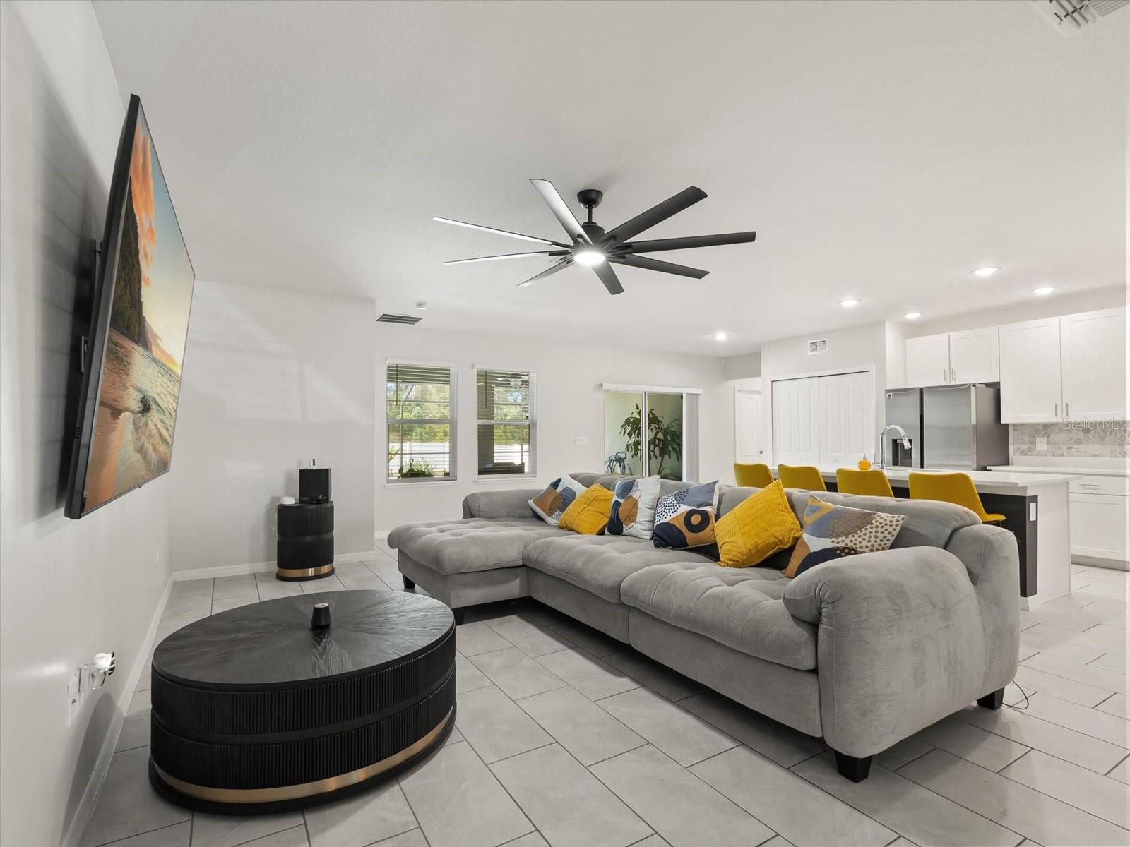 Image 5 of 40 For 15239 Silver Eagle Road