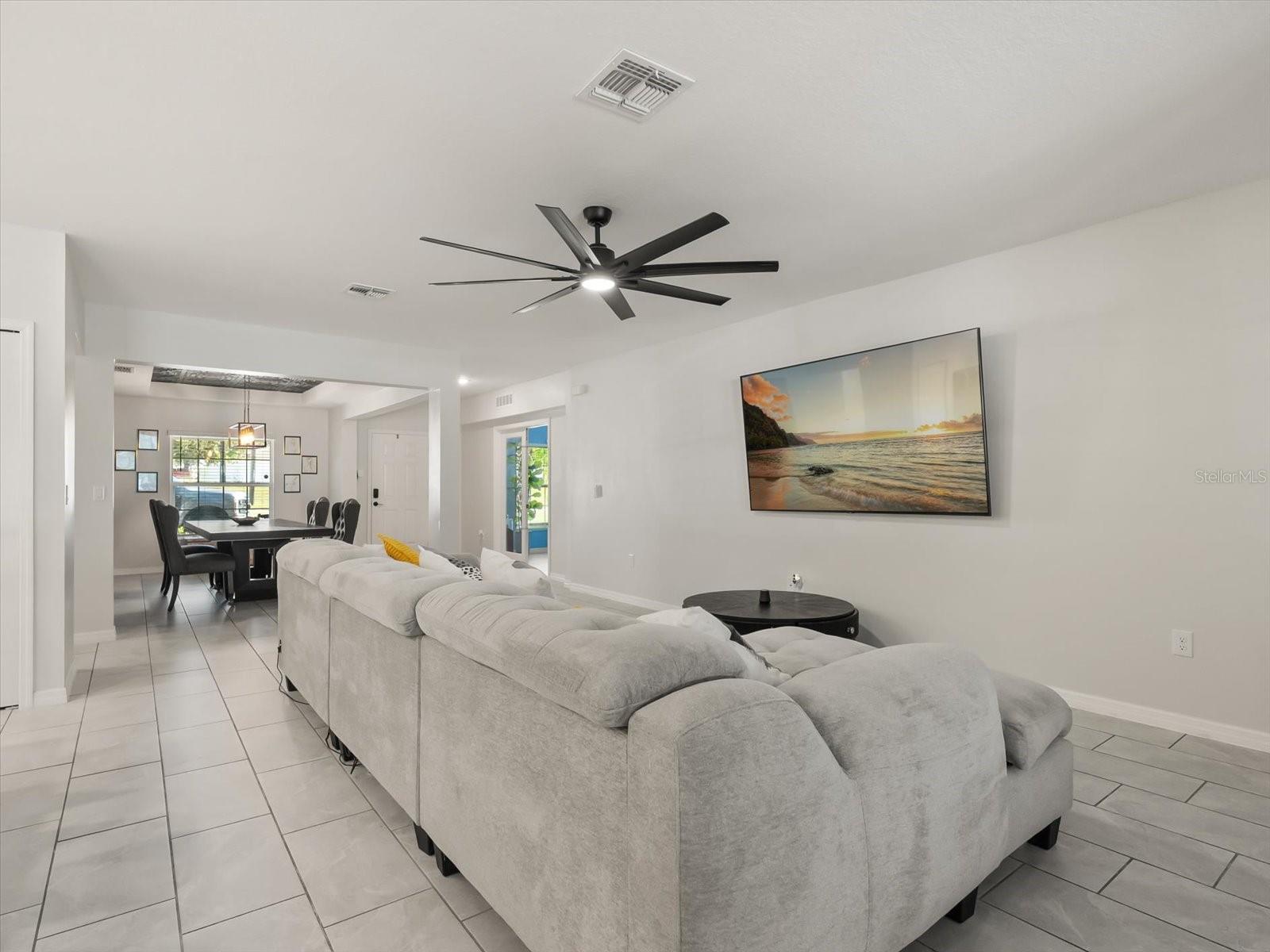 Image 6 of 40 For 15239 Silver Eagle Road