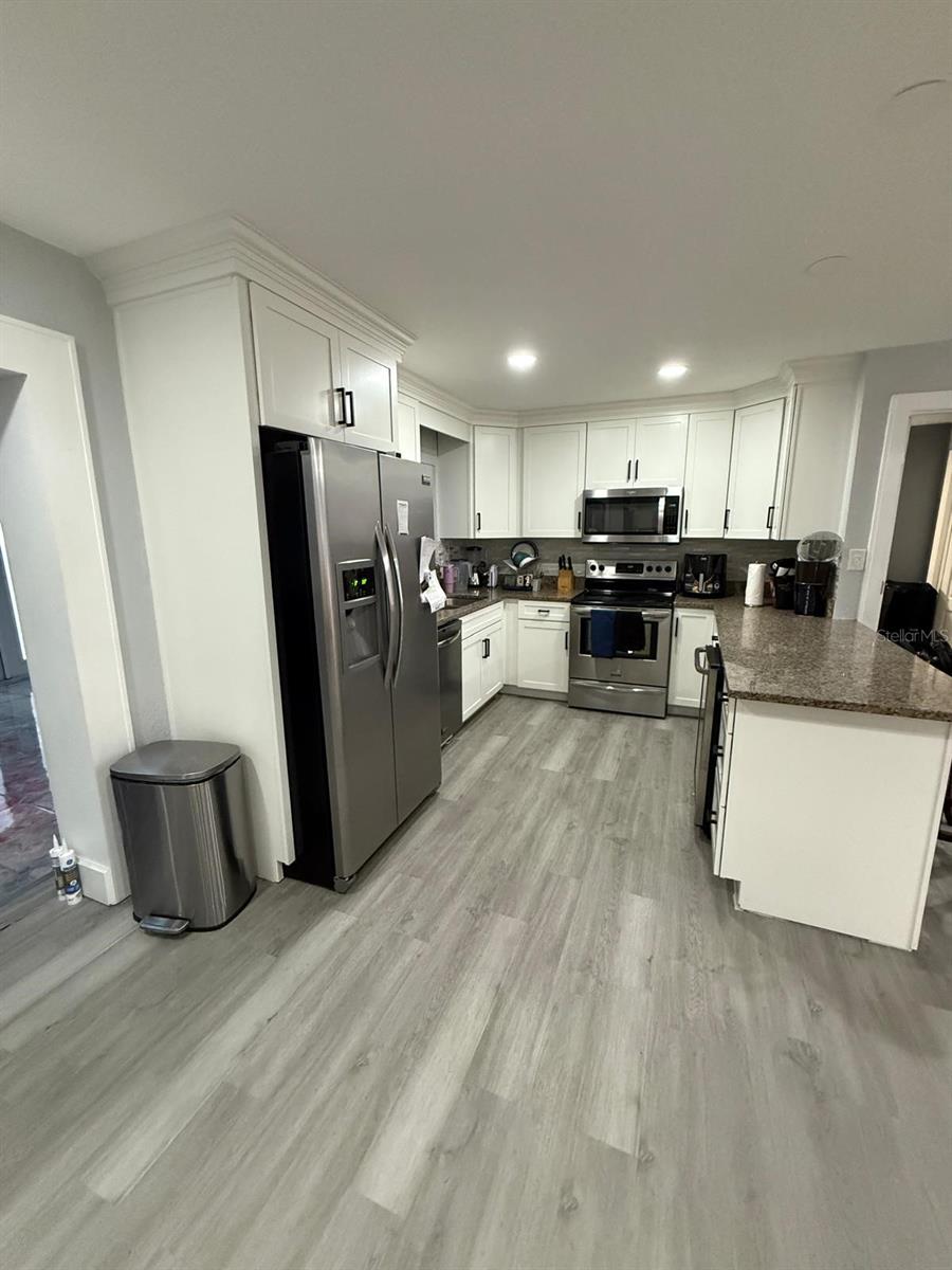 Image 8 of 20 For 2201 Hickory Wood Court