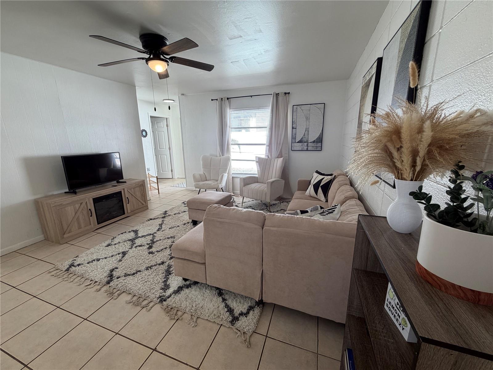 Image 4 of 10 For 15219 Westminister Avenue A