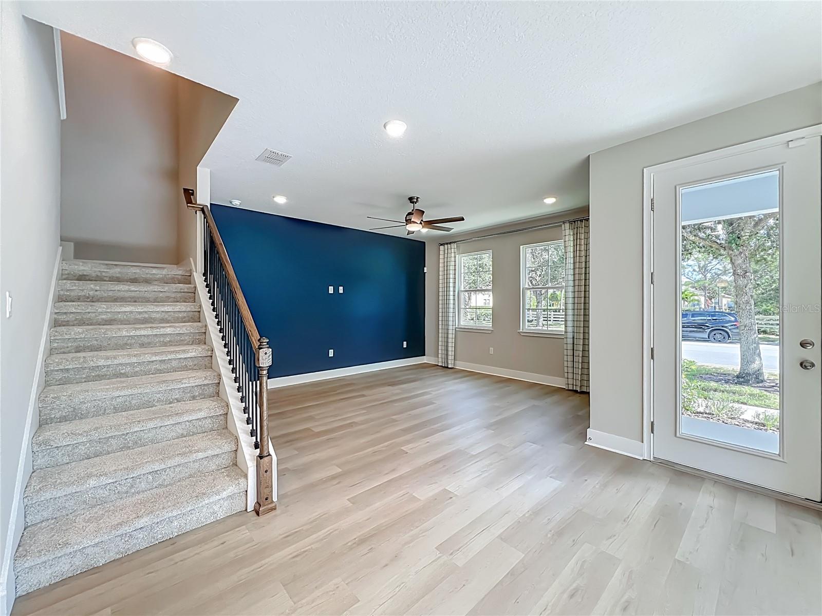 Image 21 of 72 For 6937 Five Oaks Drive