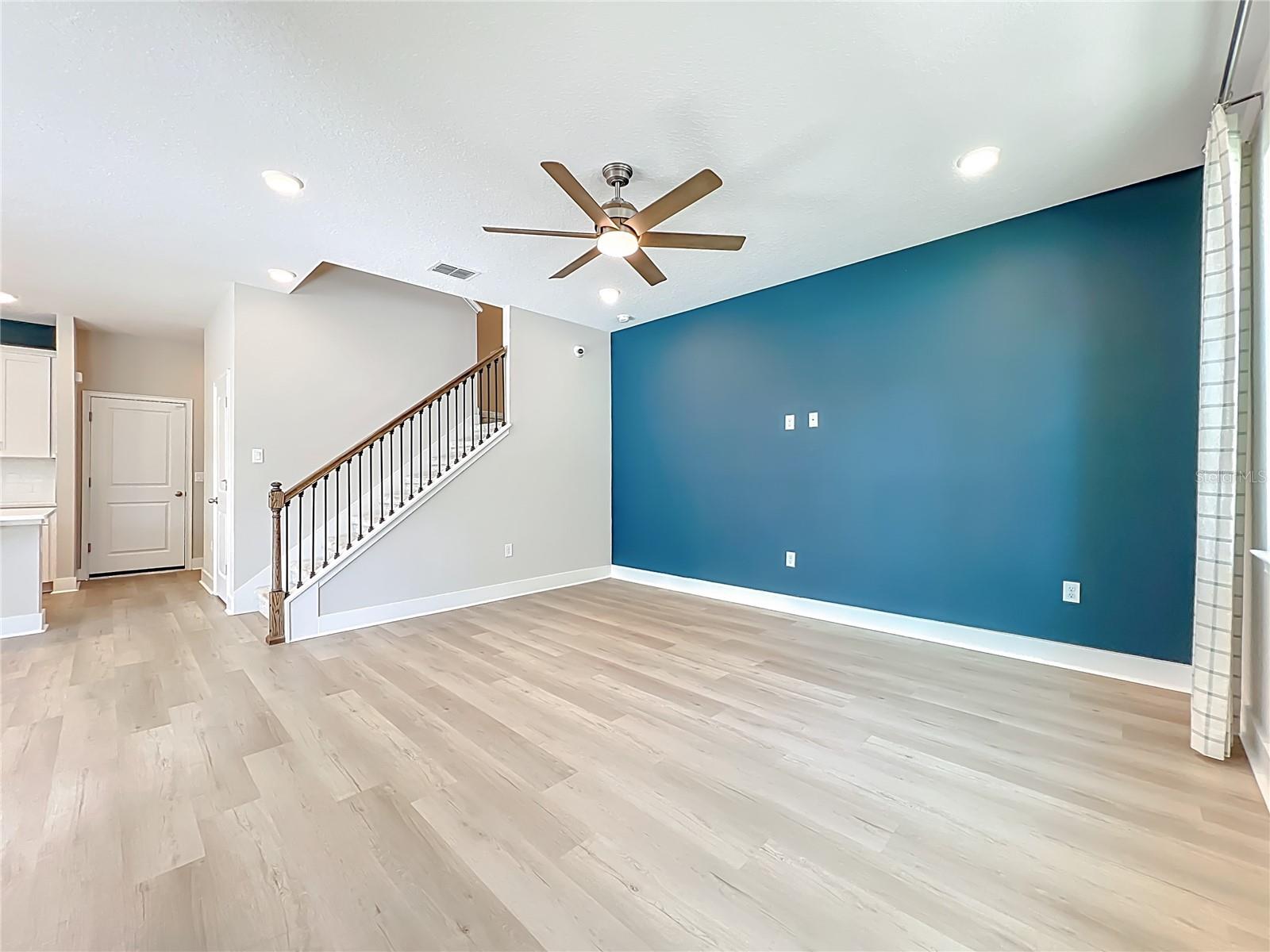 Image 23 of 72 For 6937 Five Oaks Drive