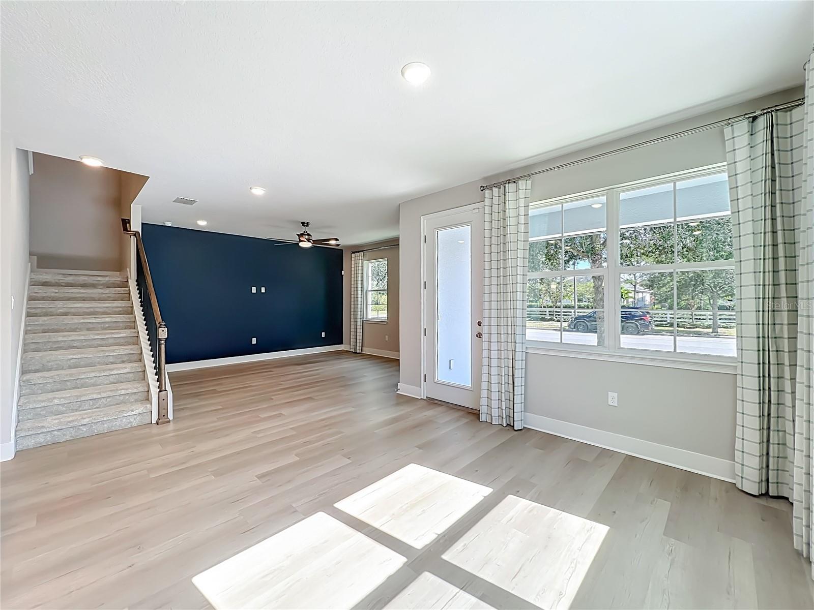 Image 25 of 72 For 6937 Five Oaks Drive