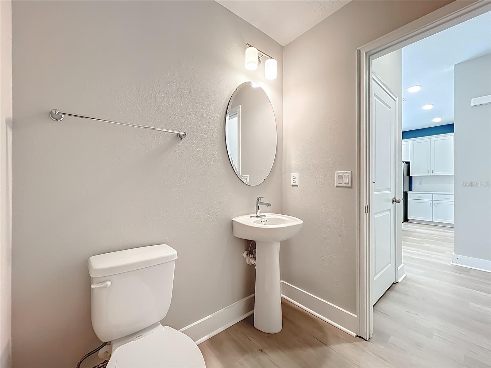 Image 31 of 72 For 6937 Five Oaks Drive