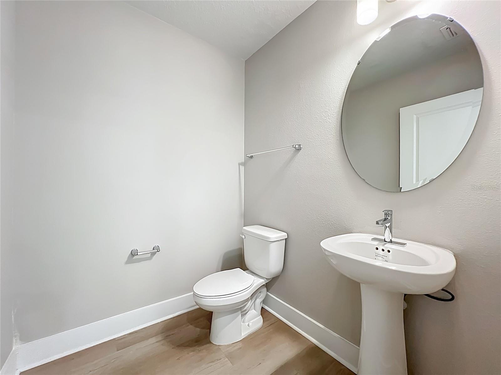 Image 32 of 72 For 6937 Five Oaks Drive