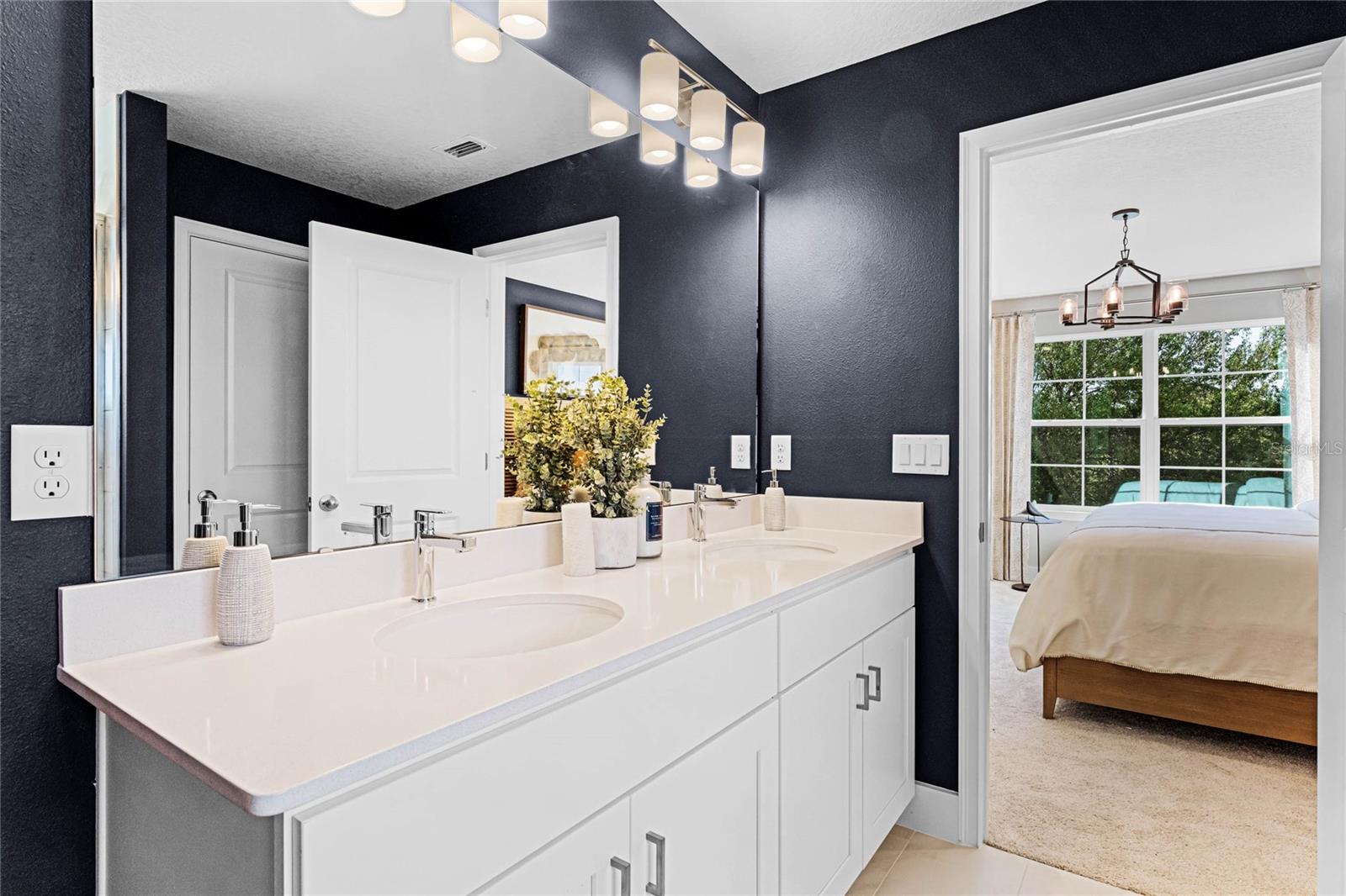 Image 37 of 72 For 6937 Five Oaks Drive