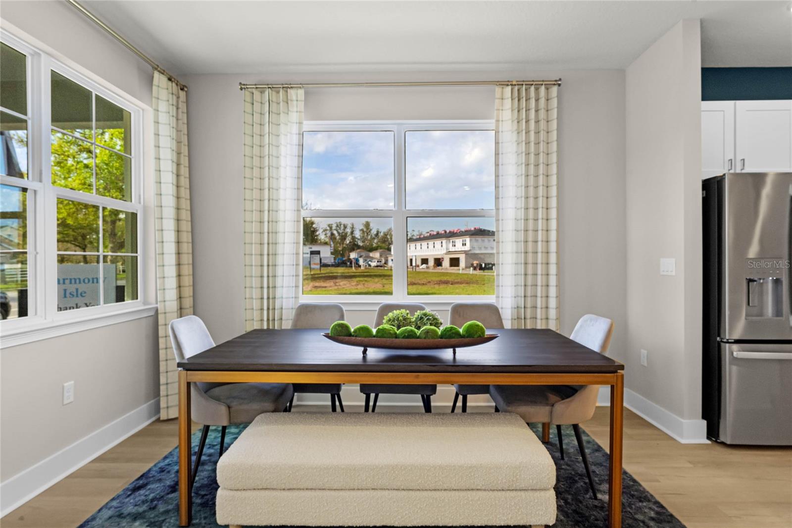 Image 4 of 72 For 6937 Five Oaks Drive