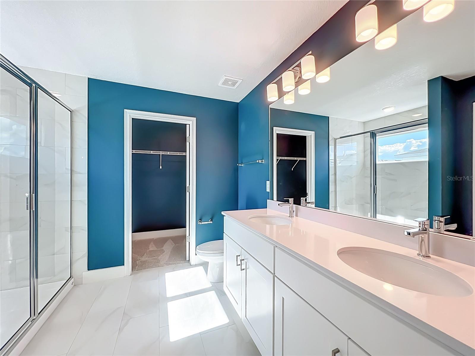 Image 41 of 72 For 6937 Five Oaks Drive