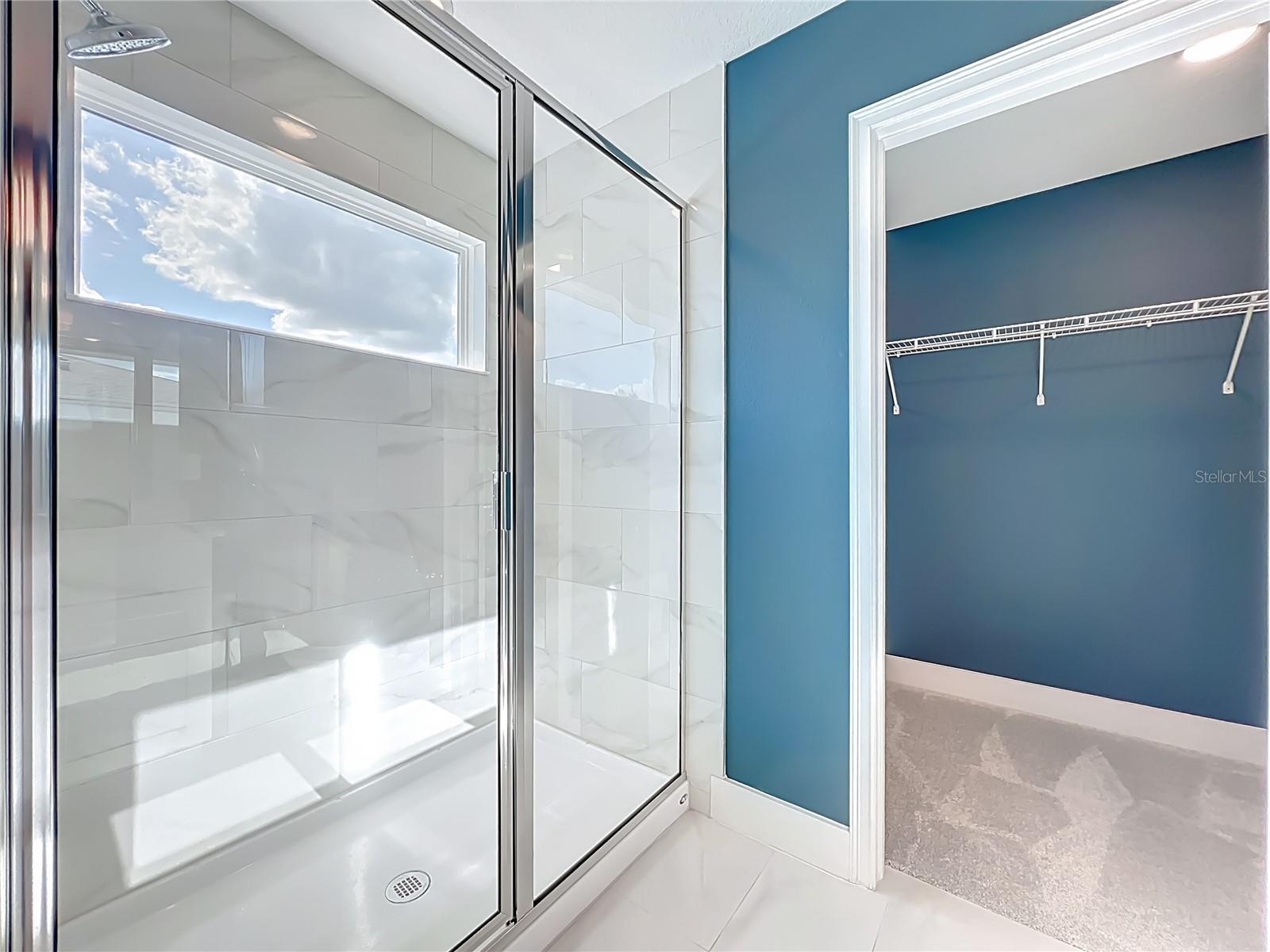 Image 43 of 72 For 6937 Five Oaks Drive