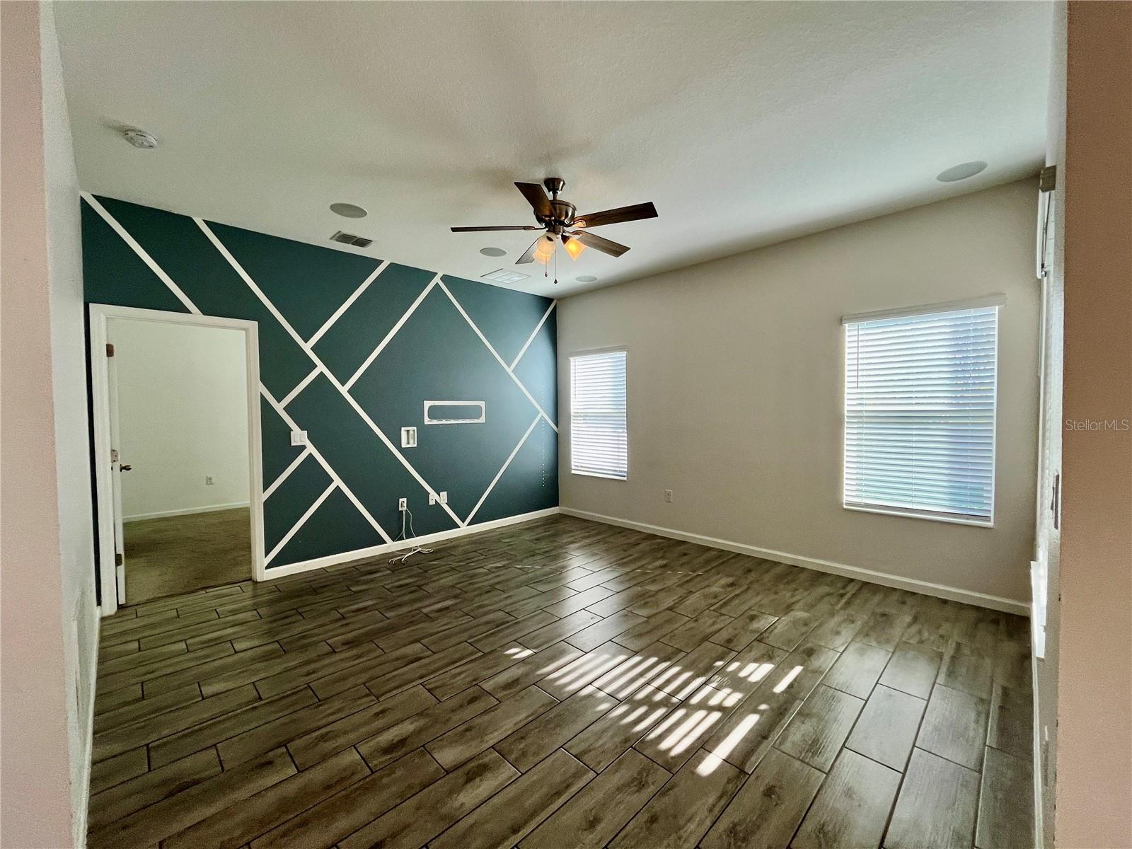 Image 2 of 35 For 421 Disa Dr.