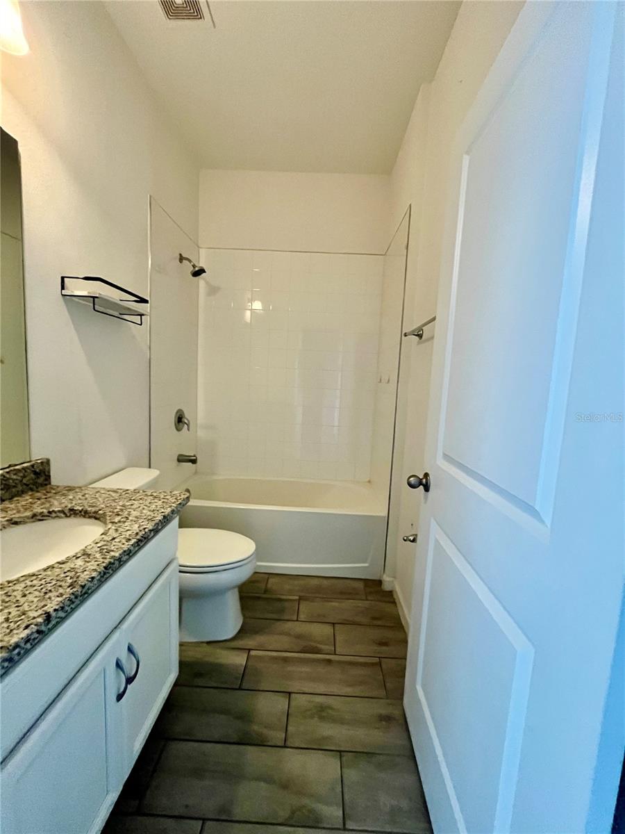 Image 20 of 35 For 421 Disa Dr.