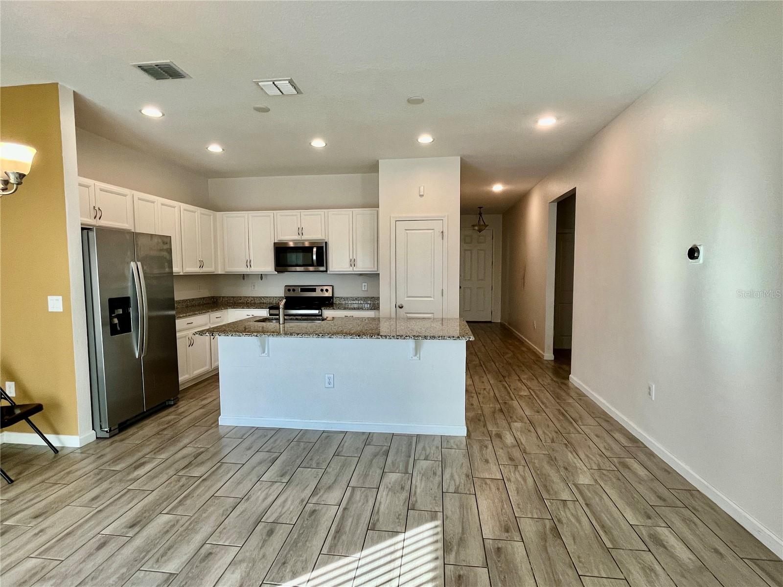 Image 4 of 35 For 421 Disa Dr.