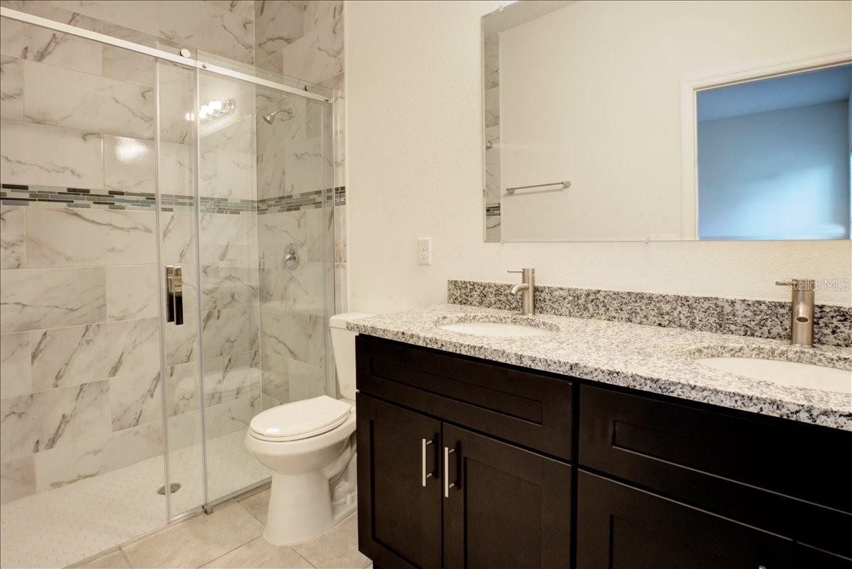 Image 10 of 25 For 6952 152nd Street