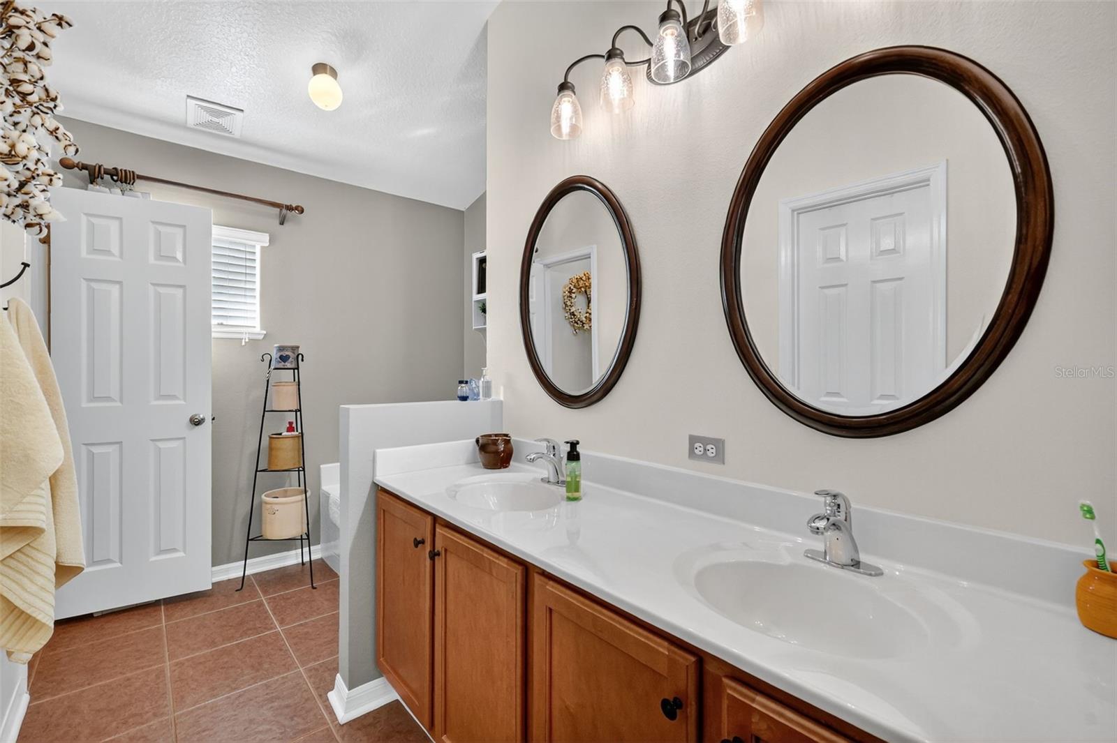 Image 34 of 45 For 1060 Osprey Cove Circle