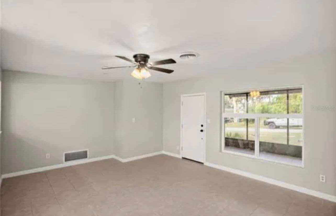 Image 5 of 17 For 206 18th Place