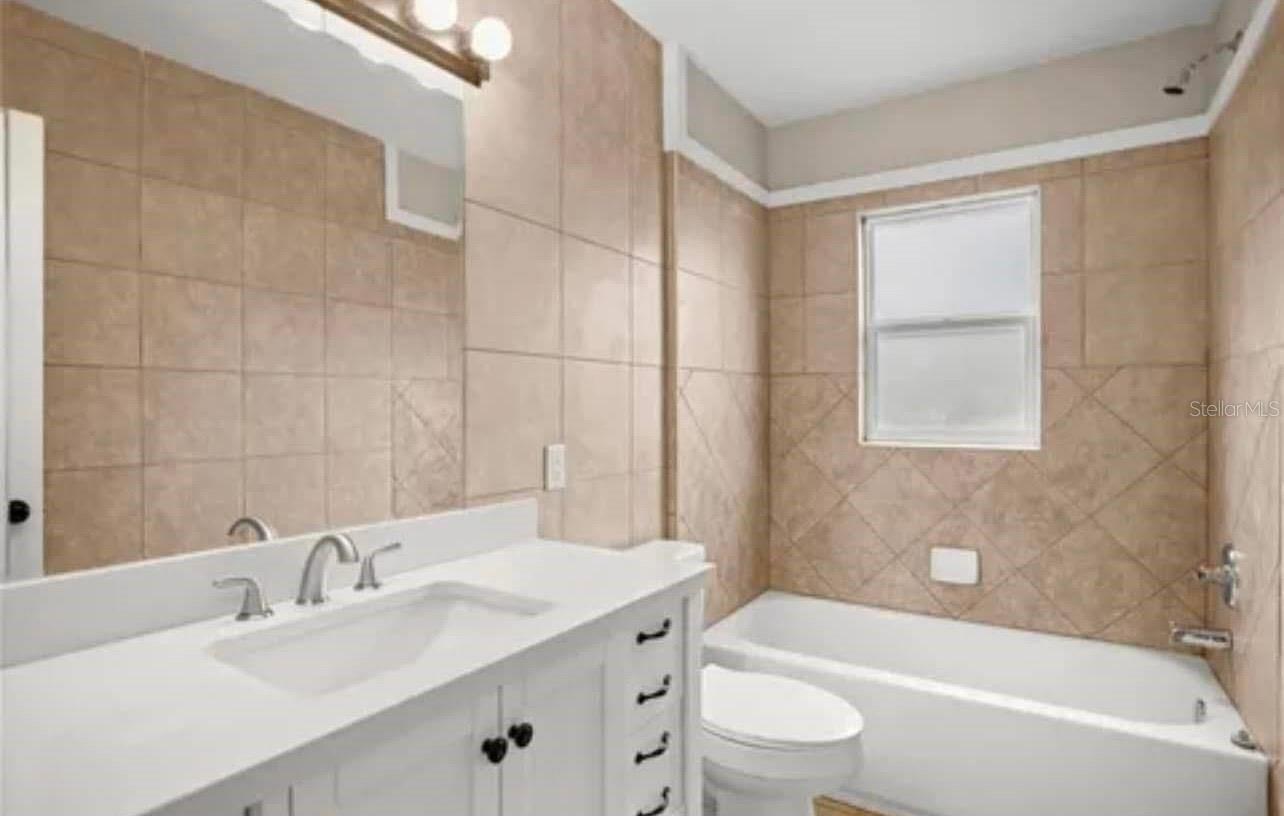 Image 6 of 17 For 206 18th Place