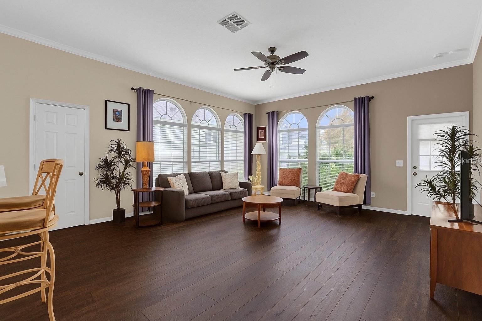 Image 12 of 28 For 604 Nadina Place