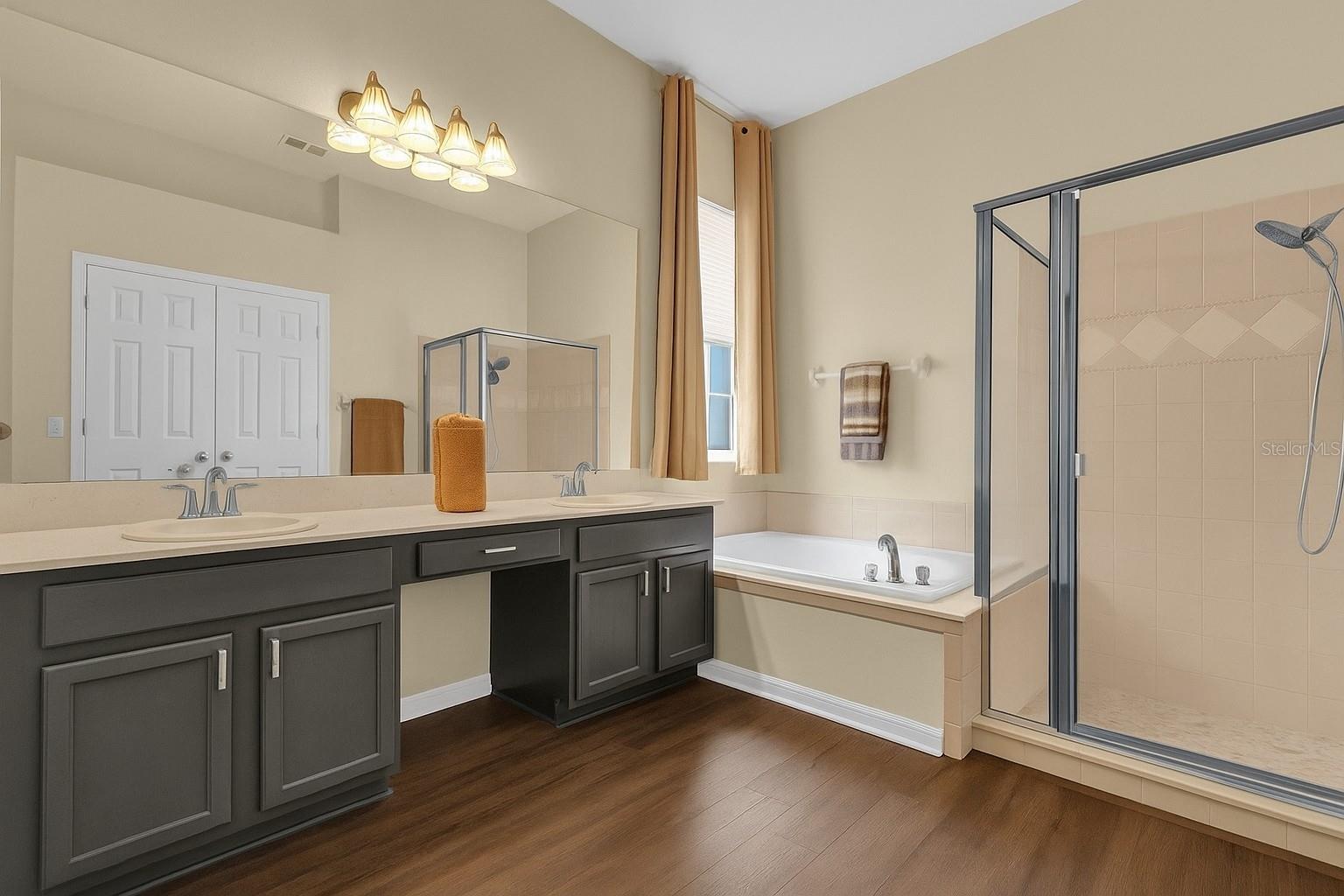 Image 17 of 28 For 604 Nadina Place