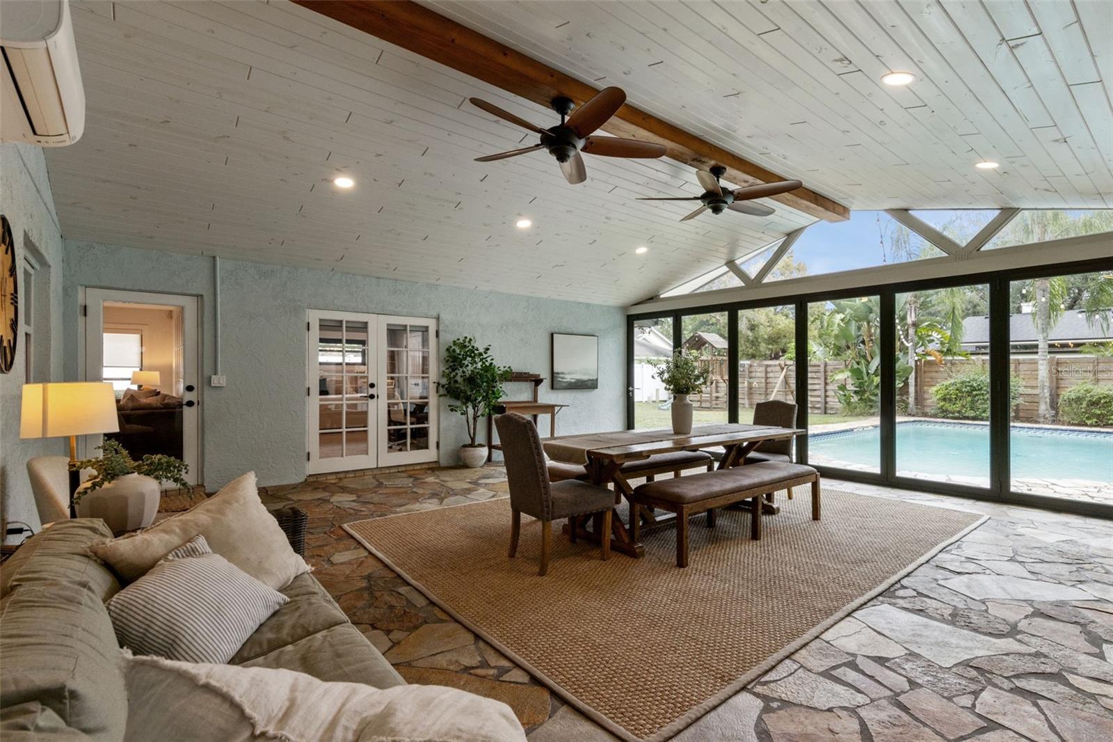 Image 14 of 36 For 4019 Quenita Drive