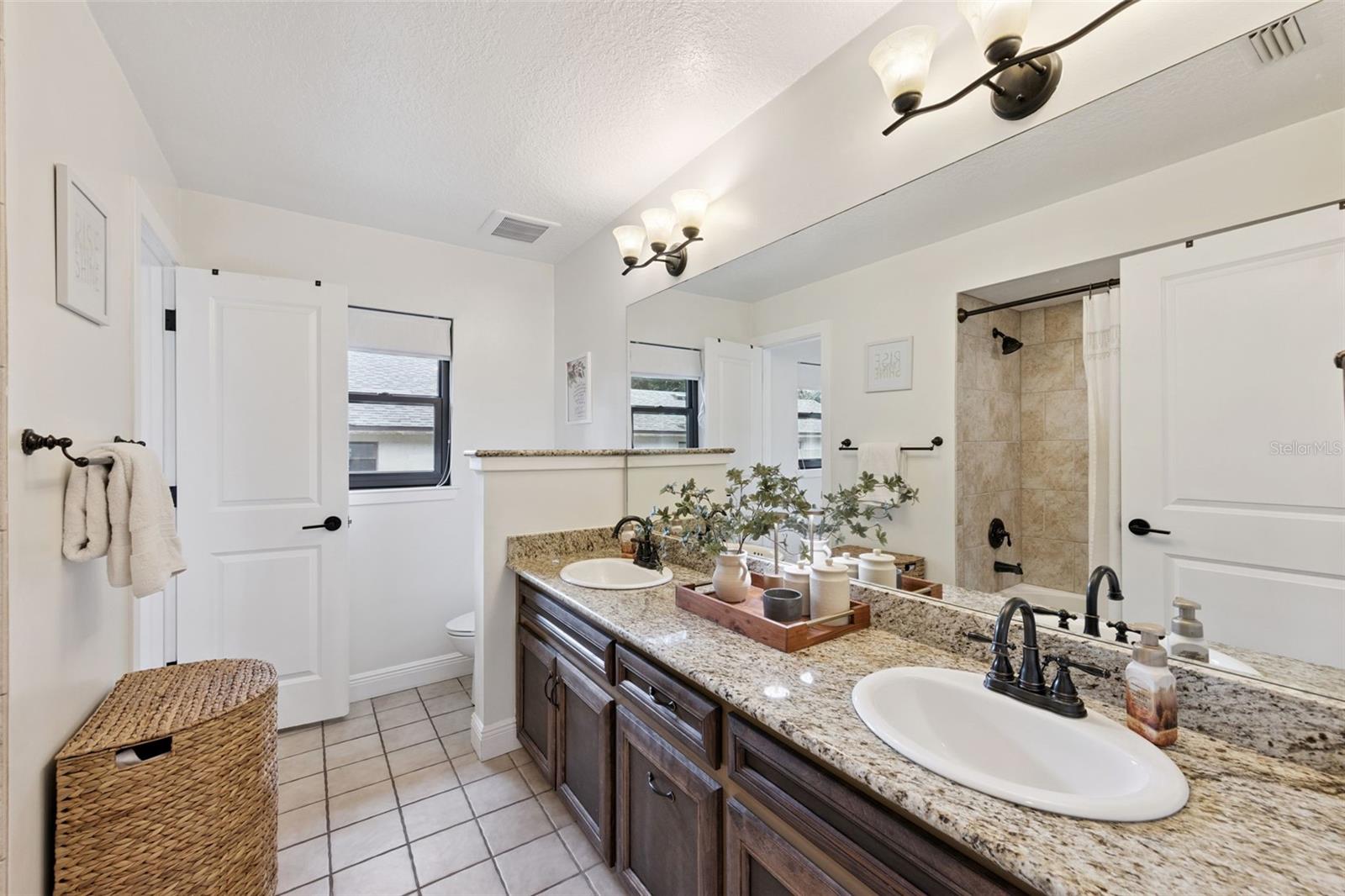 Image 24 of 36 For 4019 Quenita Drive