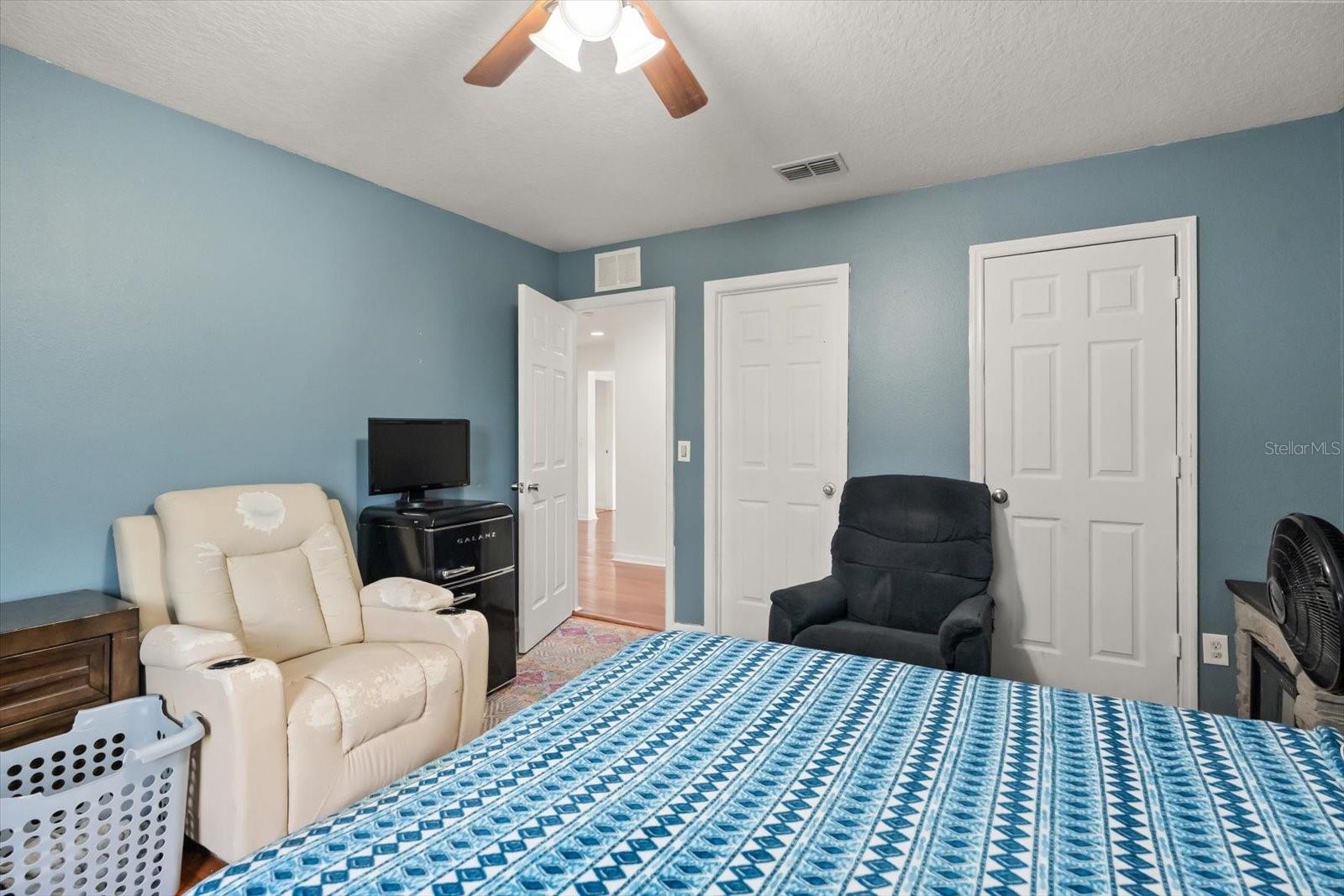 Image 22 of 47 For 1358 Yorkshire Court