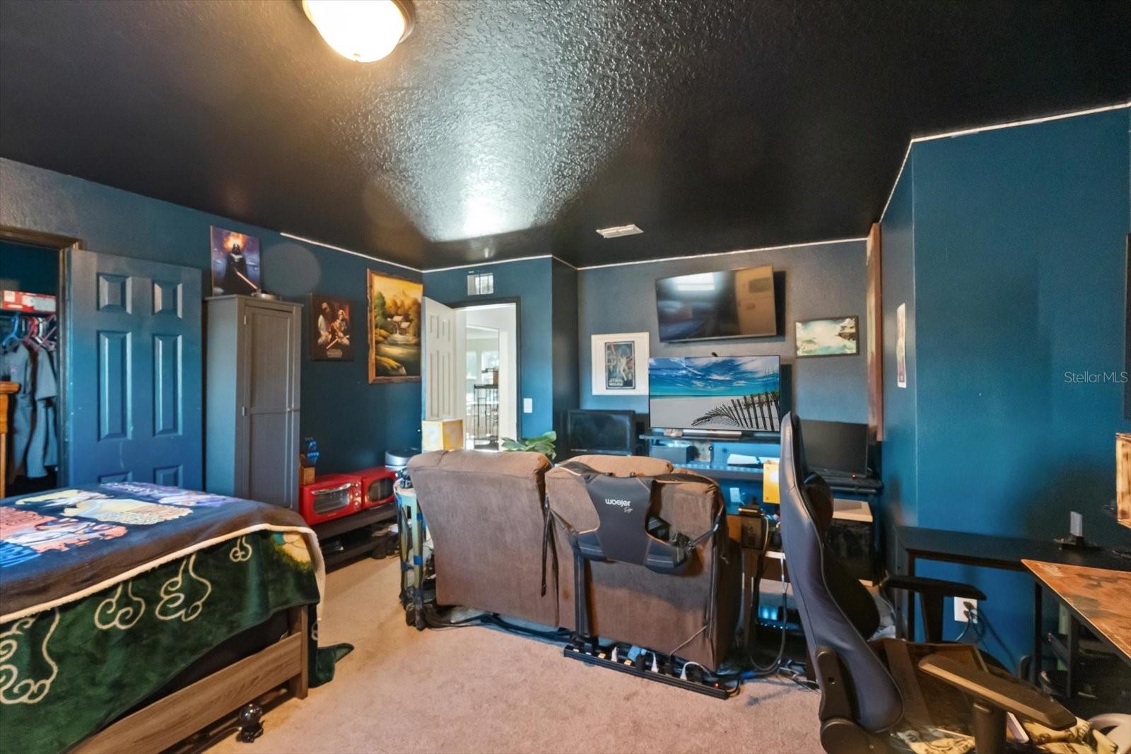 Image 26 of 47 For 1358 Yorkshire Court