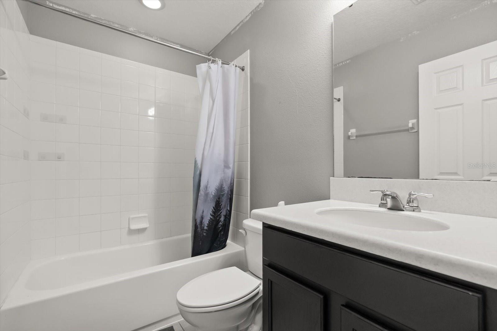 Image 29 of 47 For 1358 Yorkshire Court