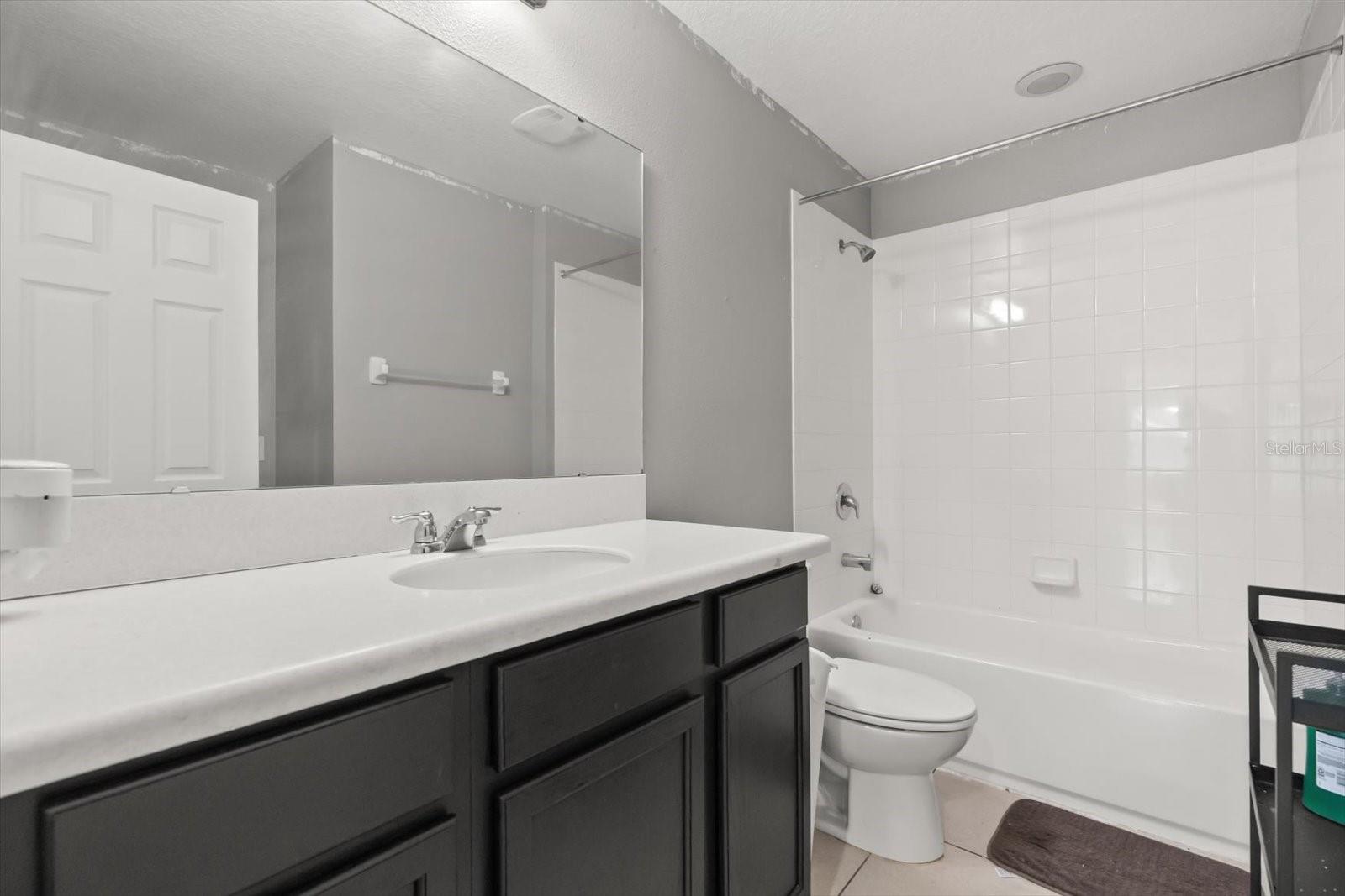 Image 31 of 47 For 1358 Yorkshire Court