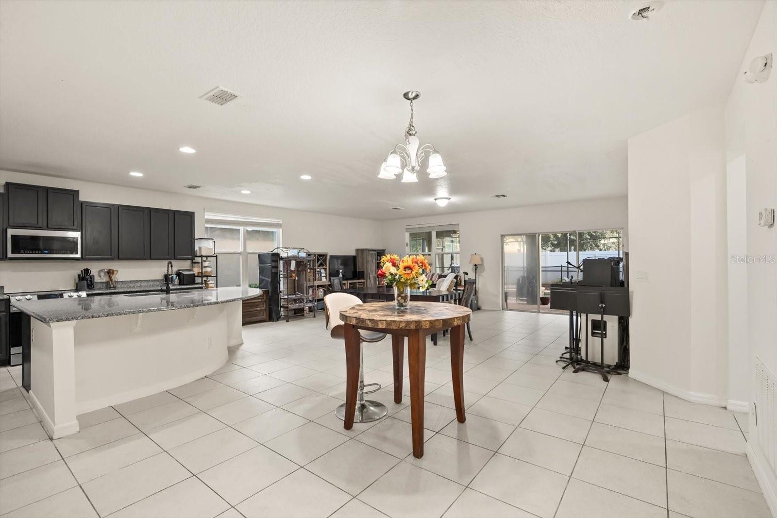 Image 7 of 47 For 1358 Yorkshire Court