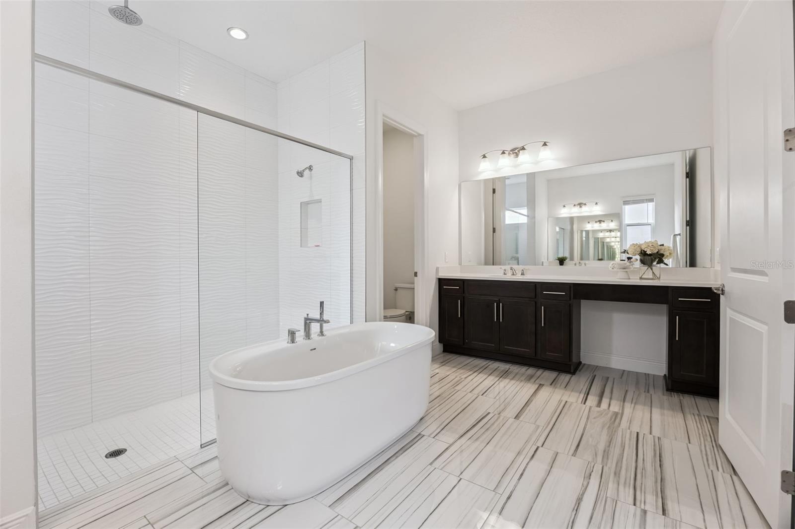 Image 22 of 60 For 16812 Bolsena Drive