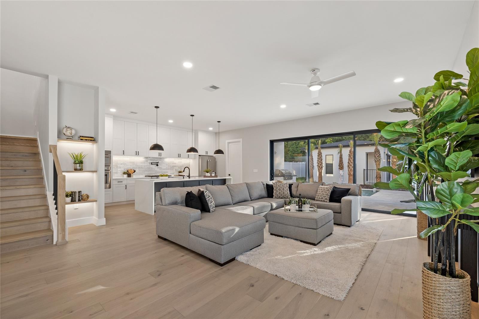 Image 15 of 60 For 921 Lake Emerald Drive