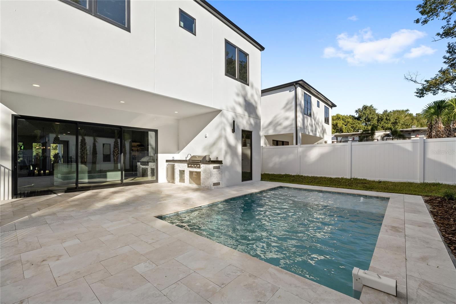 Image 46 of 60 For 921 Lake Emerald Drive