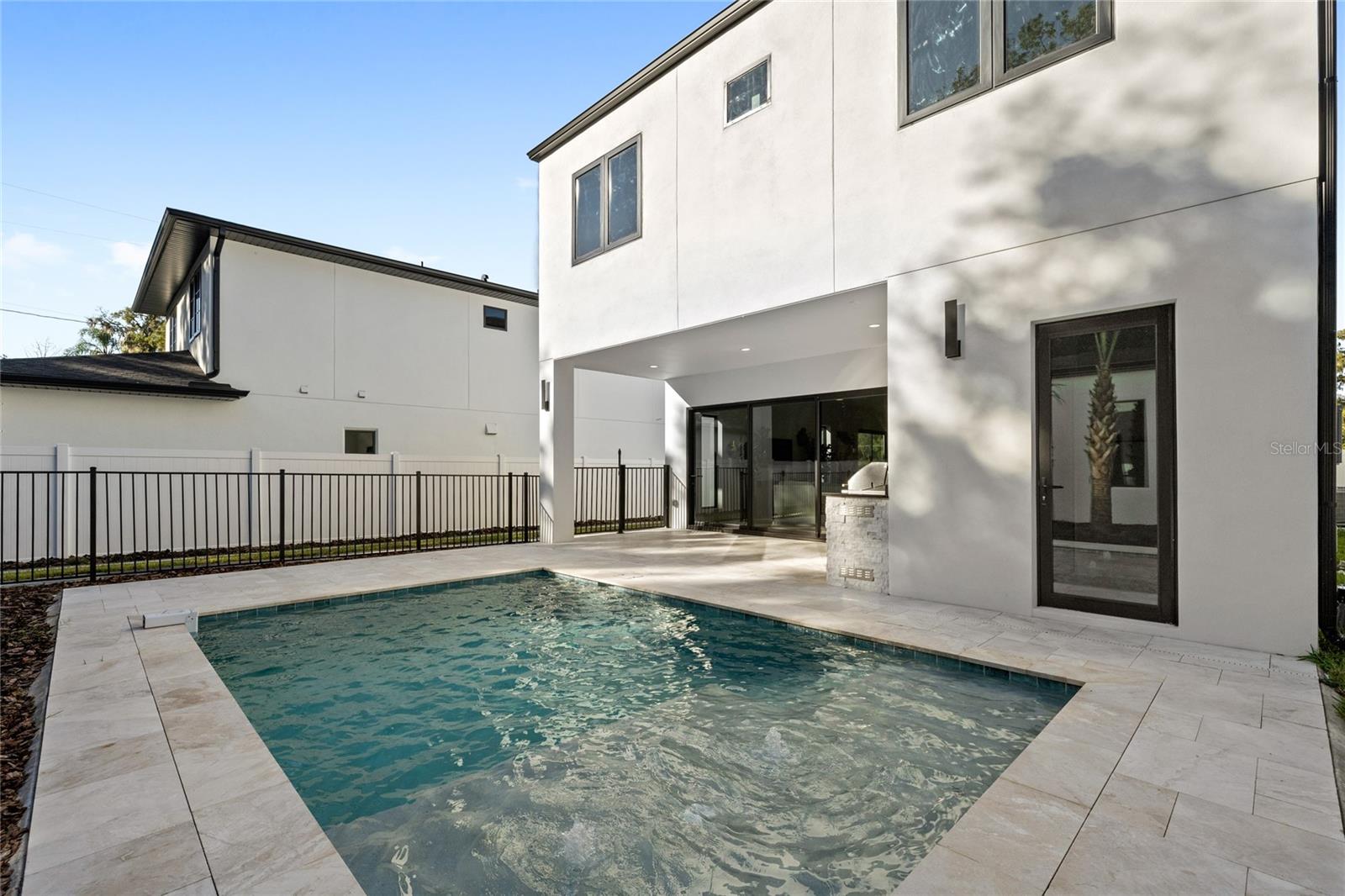 Image 47 of 60 For 921 Lake Emerald Drive