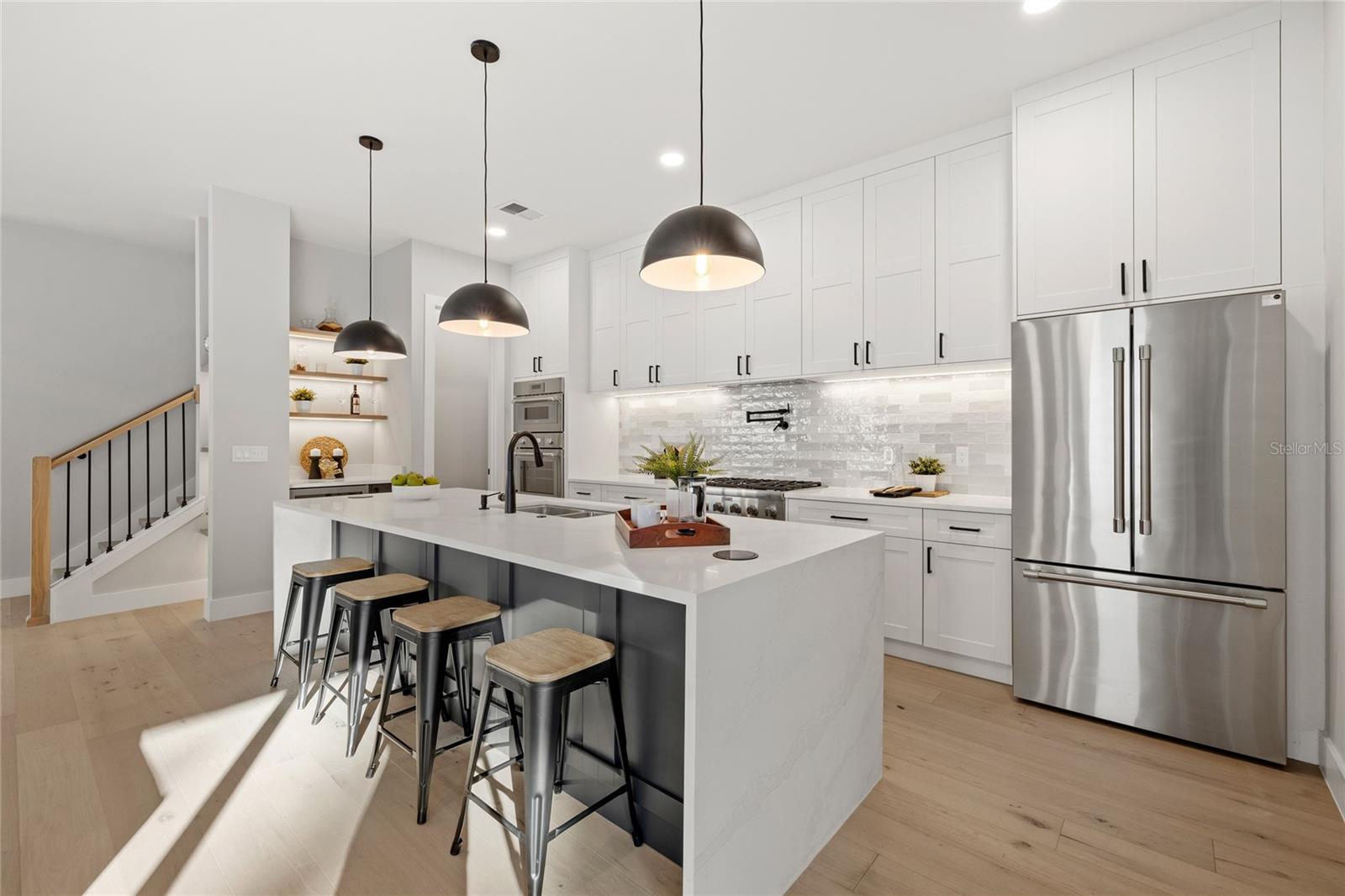 Image 5 of 60 For 921 Lake Emerald Drive